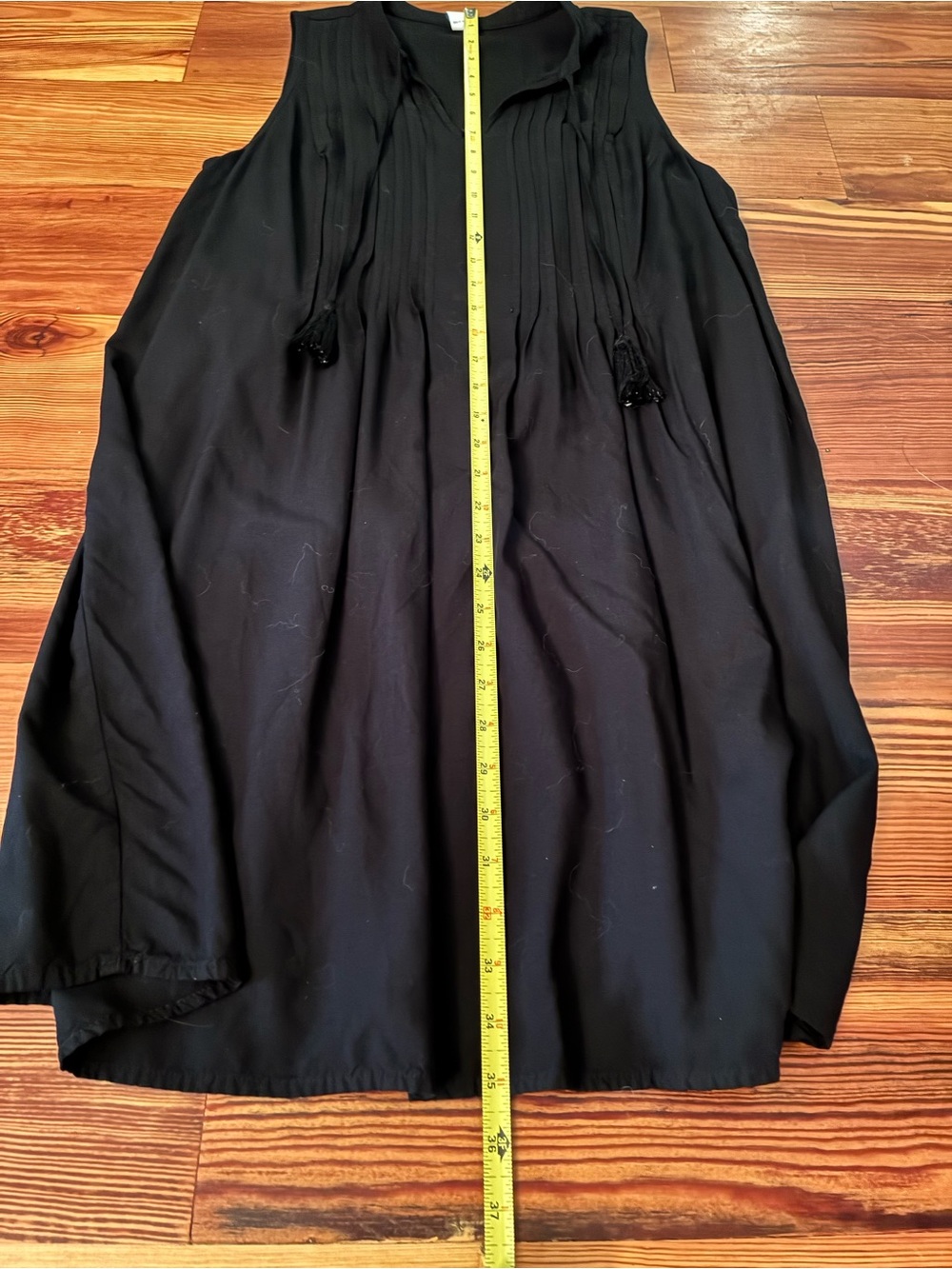 Old Navy Women’s SL Woven BOHO Black Sleeveless Tunic with Pin tuck Neck, Size M - Picture 9 of 12